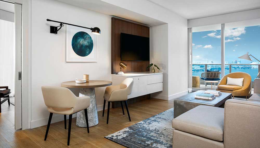 suite living room